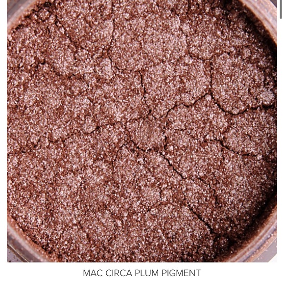 CIRCA PLUM - MAC Pigment - Picture 8 of 15